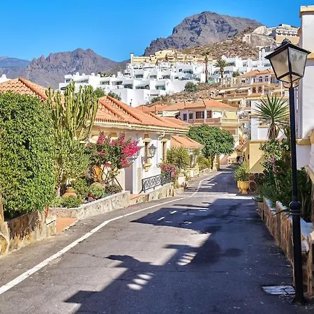 Апартаменти Pearl Of Windsor Park *