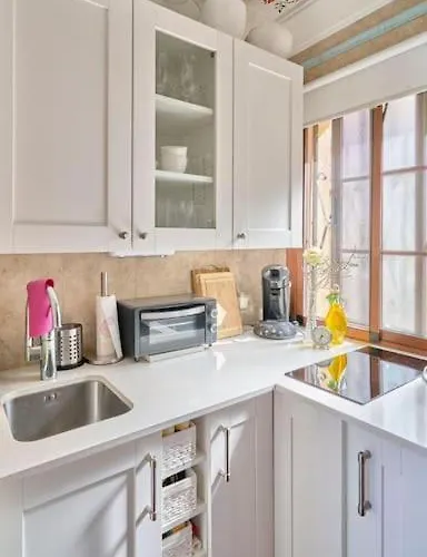 Pearl Of Windsor Park Адехе