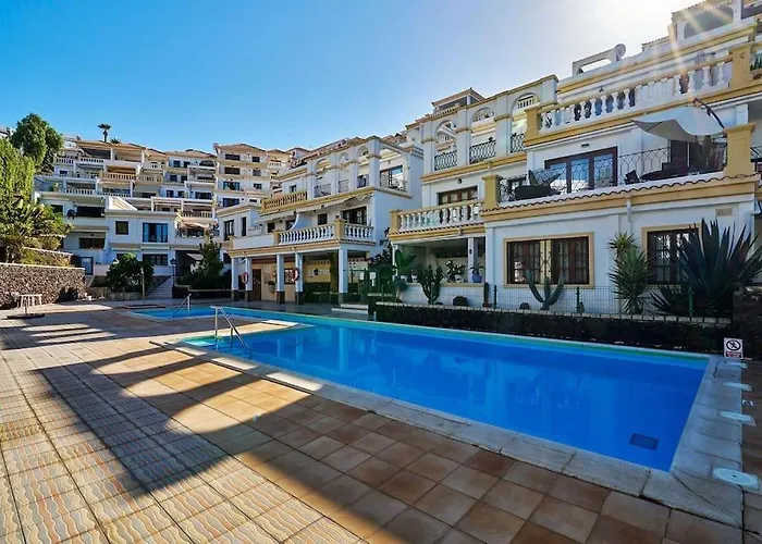 Pearl Of Windsor Park * Адехе